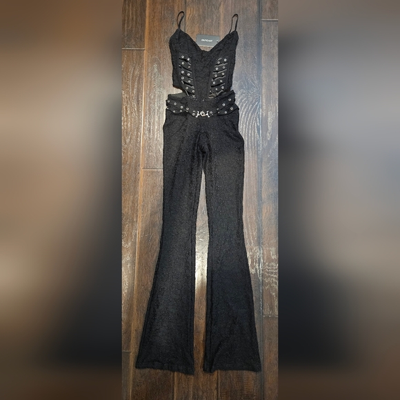 Elegant Black Flare Pants - Picture 4 of 10